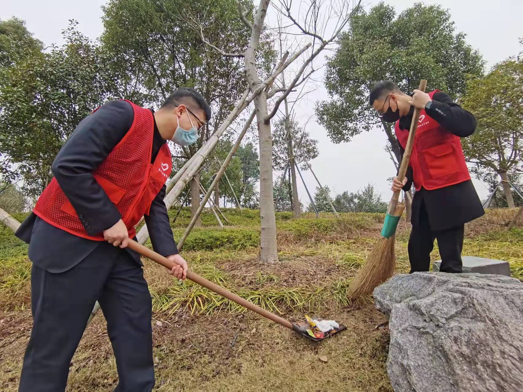 照片5張亮拍攝.jpg